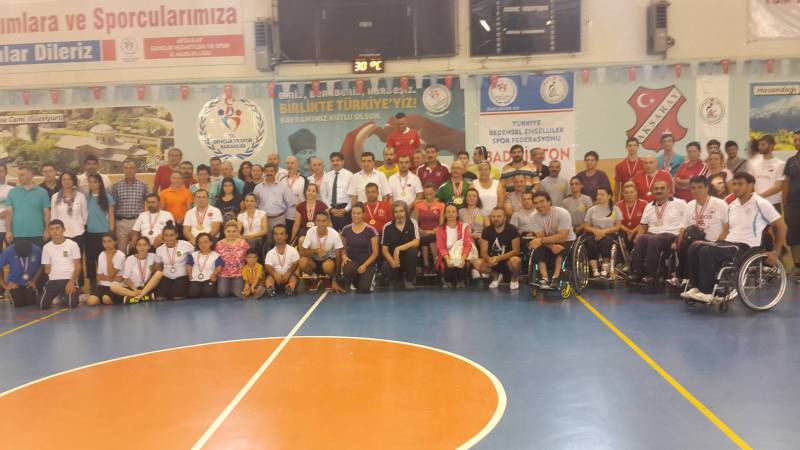 Badminton Takımlarımızdan Kareler – görsel 16