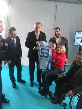 GÜÇLÜ ELLER CUMHURBAŞKANIMIZLA!